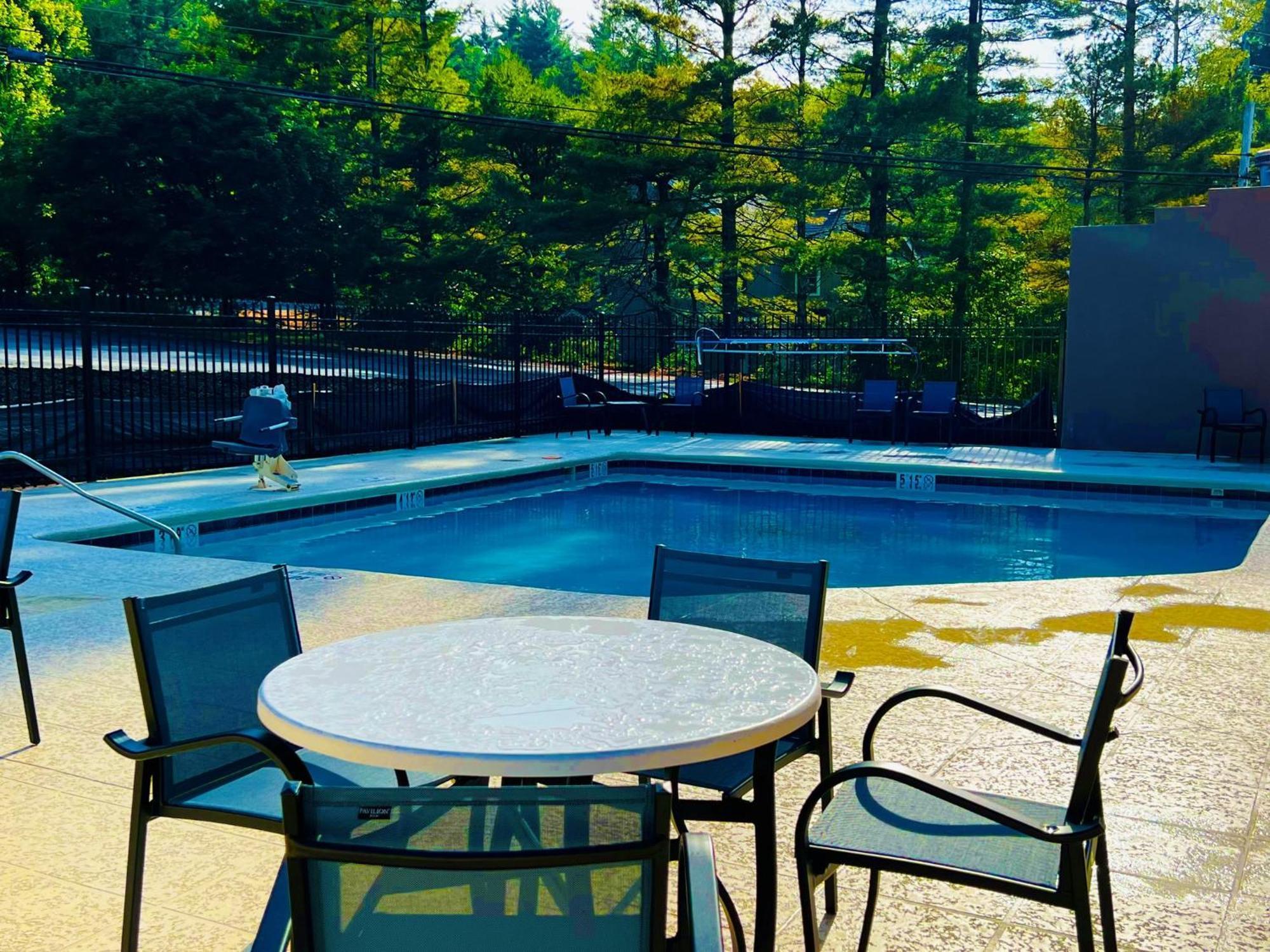 Holiday Inn Express Blowing Rock South By Ihg Экстерьер фото
